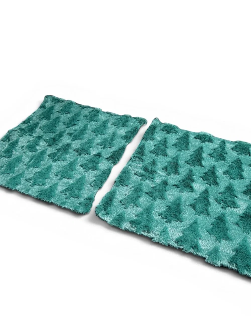 Set of 2 Christmas Tree Pillow Covers 18x18 NWOT